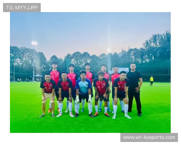 足球俱乐部在青训中加强对外转会合同的法律审查与未成年保护，足球俱乐部青训发展计划